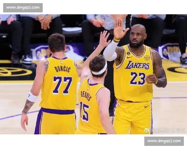 直播湖人对阵热火比分实时更新詹姆斯巴特勒对决焦点之夜精彩不容错过